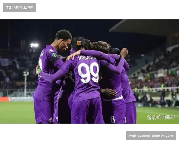 欧协联1-8决赛，帕纳辛奈科斯主场胜佛罗伦萨